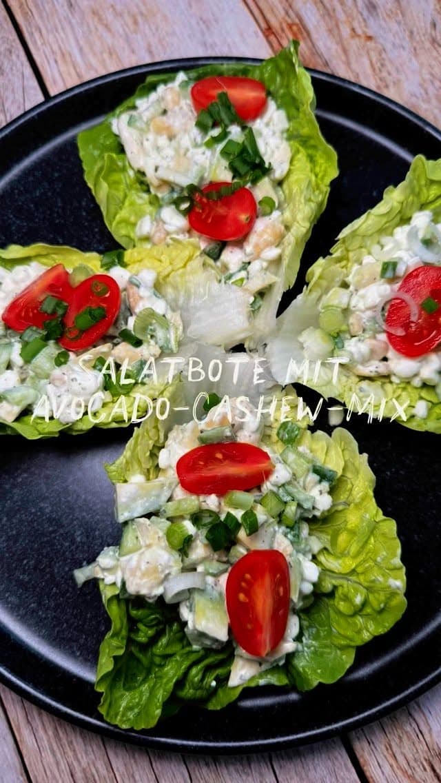 Salatbote mit Avocado-Cashew-Mix