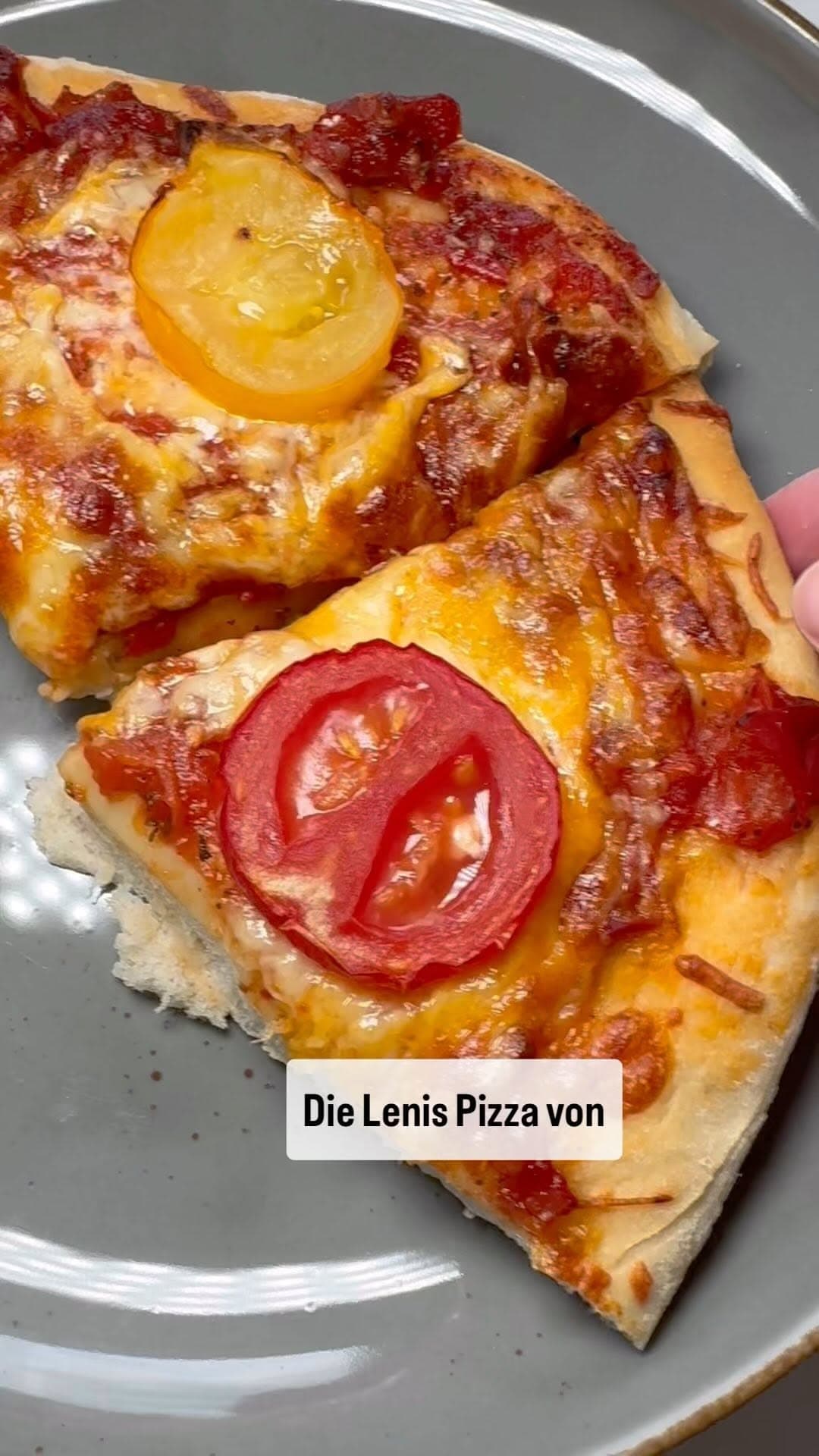 Leni’s Pizza Formaggi Pomodori