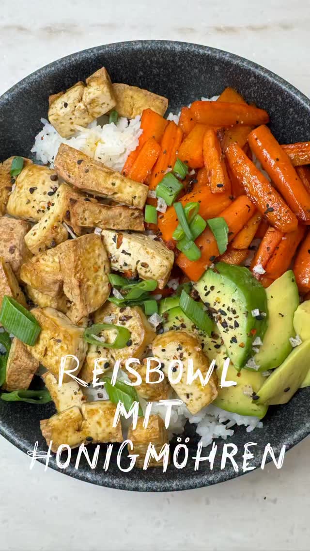 Reisbowl mit Honigmöhren