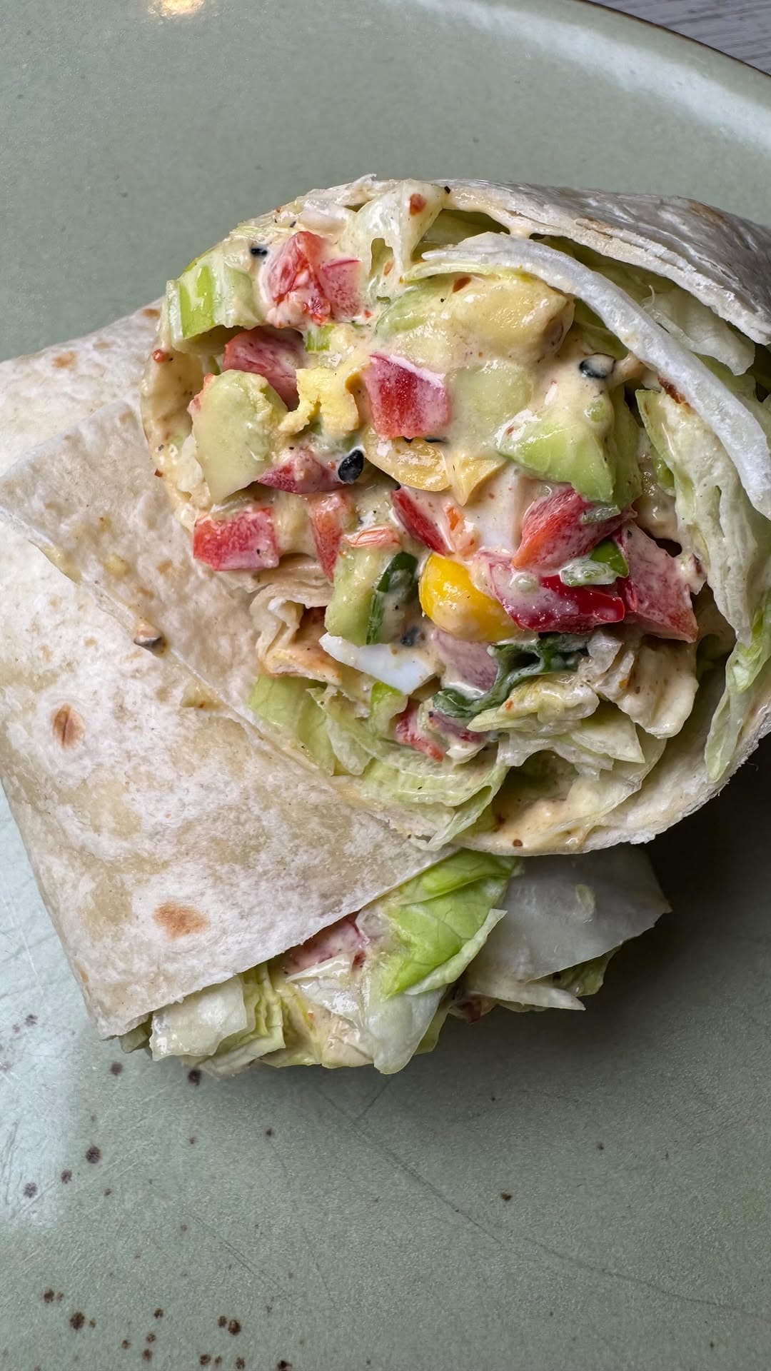 Wraps mit Avocado und Ei