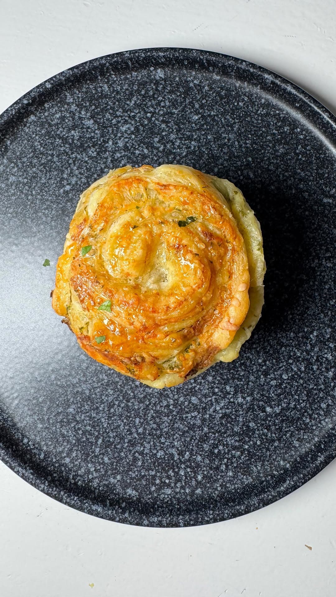 Käse-Kräuter-Cruffins