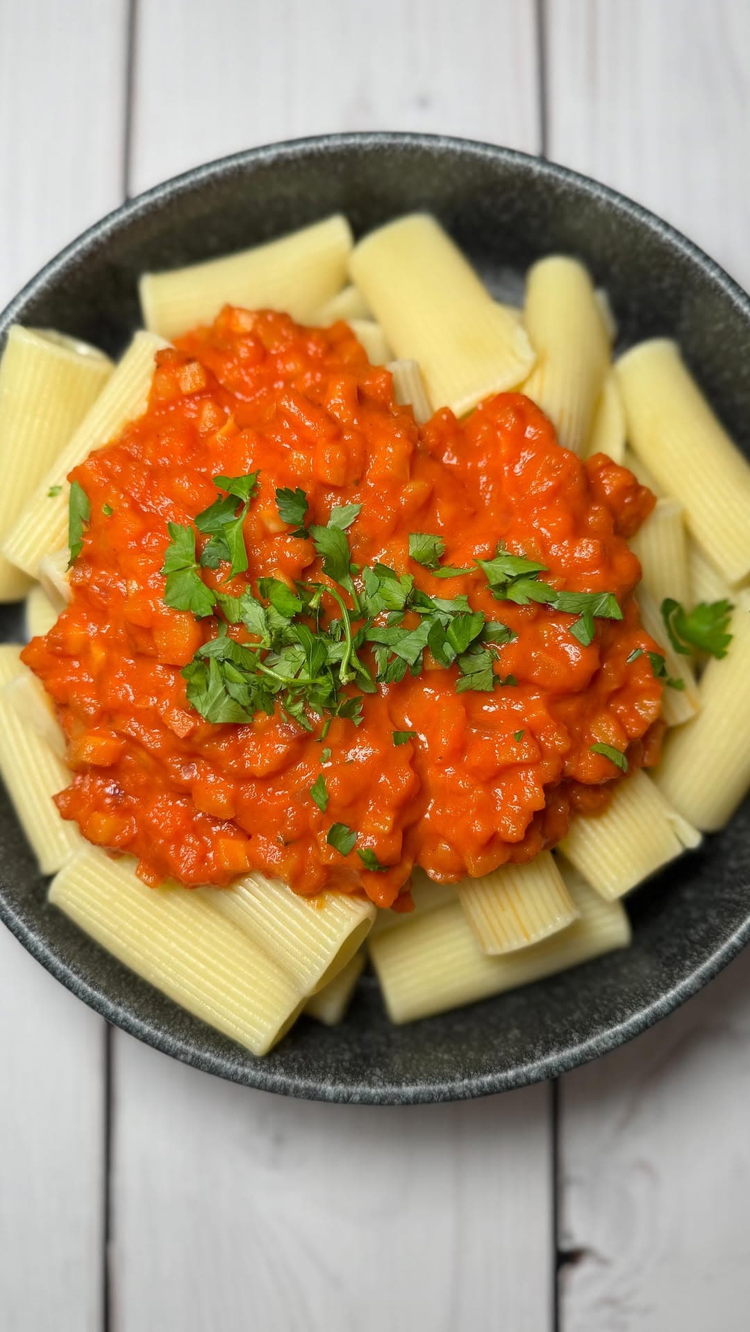 Gemüsesauce mit Möhren und Pastinaken