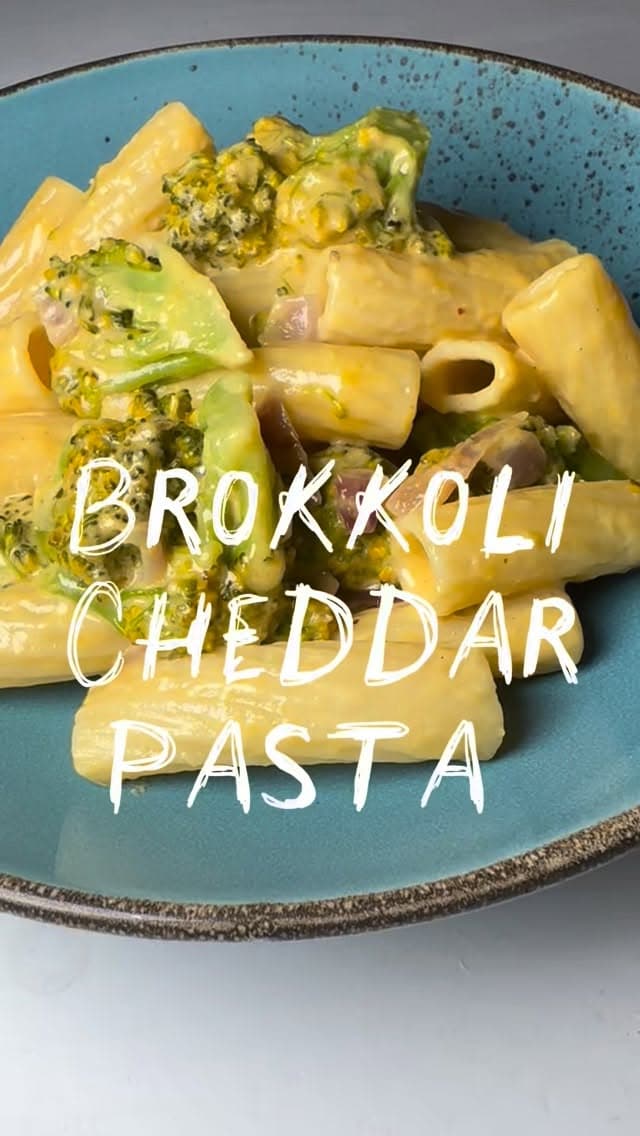 Brokkoli-Cheddar-Pasta