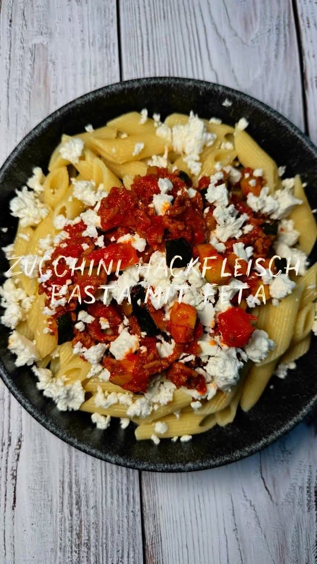 Schnelle Zucchini-Hackpasta