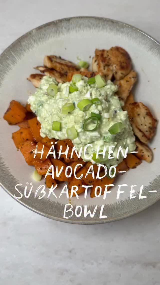 Hähnchen-Avocado-Süßkartoffel-Bowl