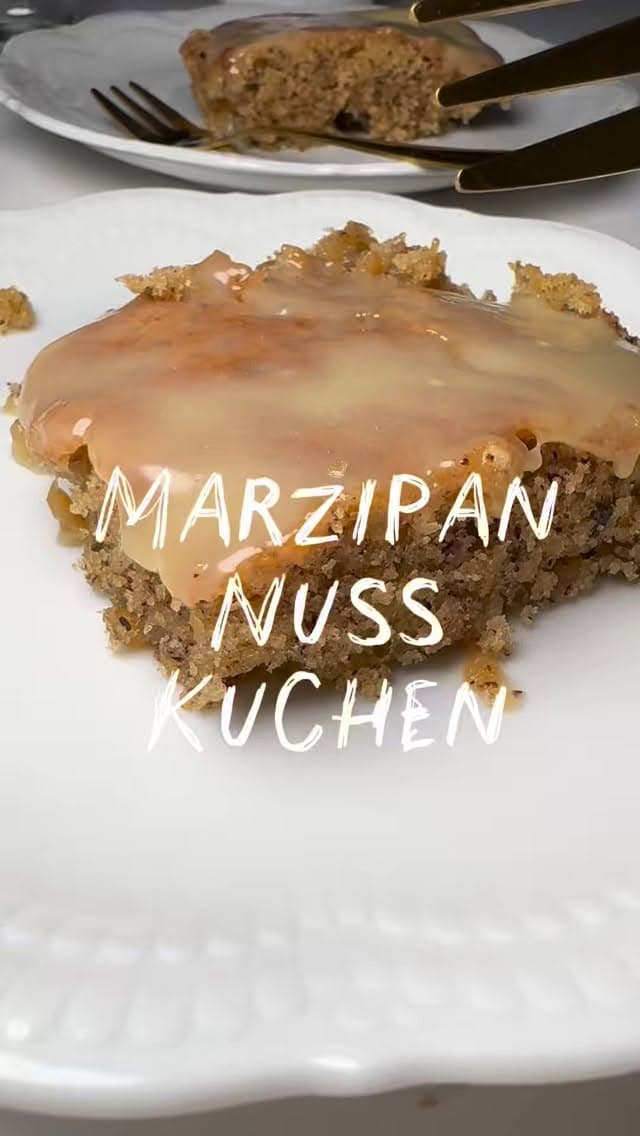 Marzipan-Nusskuchen