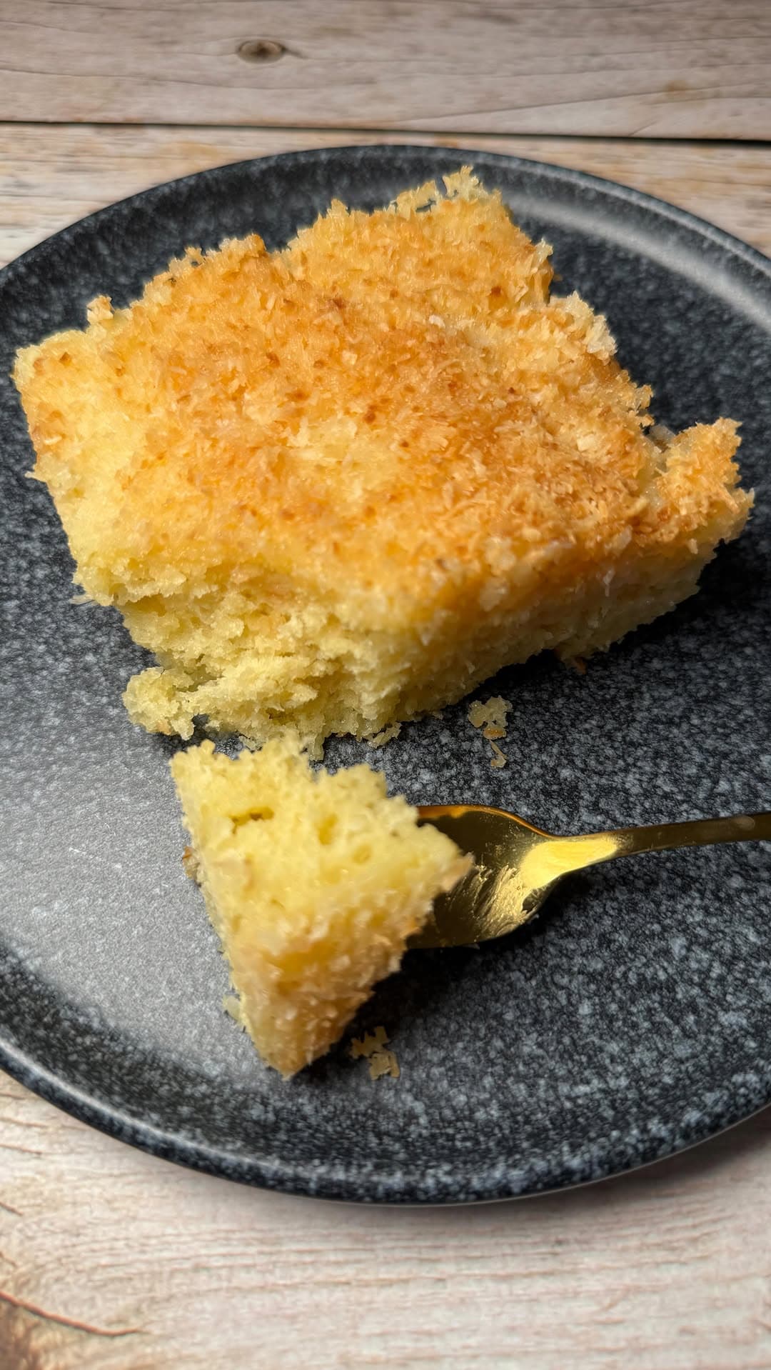 Weiße-Schokoladen-Kokos-Blechkuchen