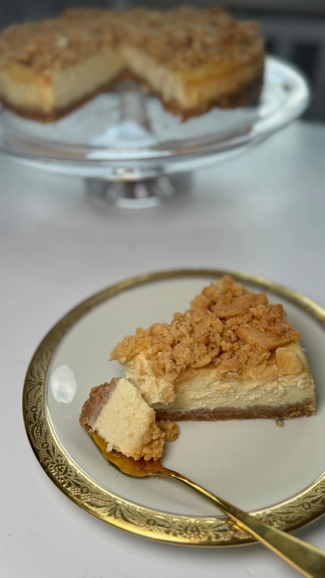 Spekulatius Cheesecake mit Spekulatius-Streuseln