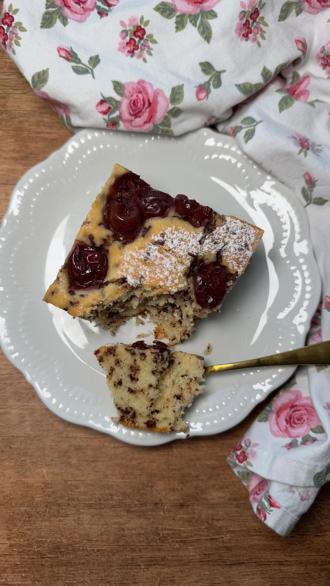 Saftiger Kirschkuchen vom Blech