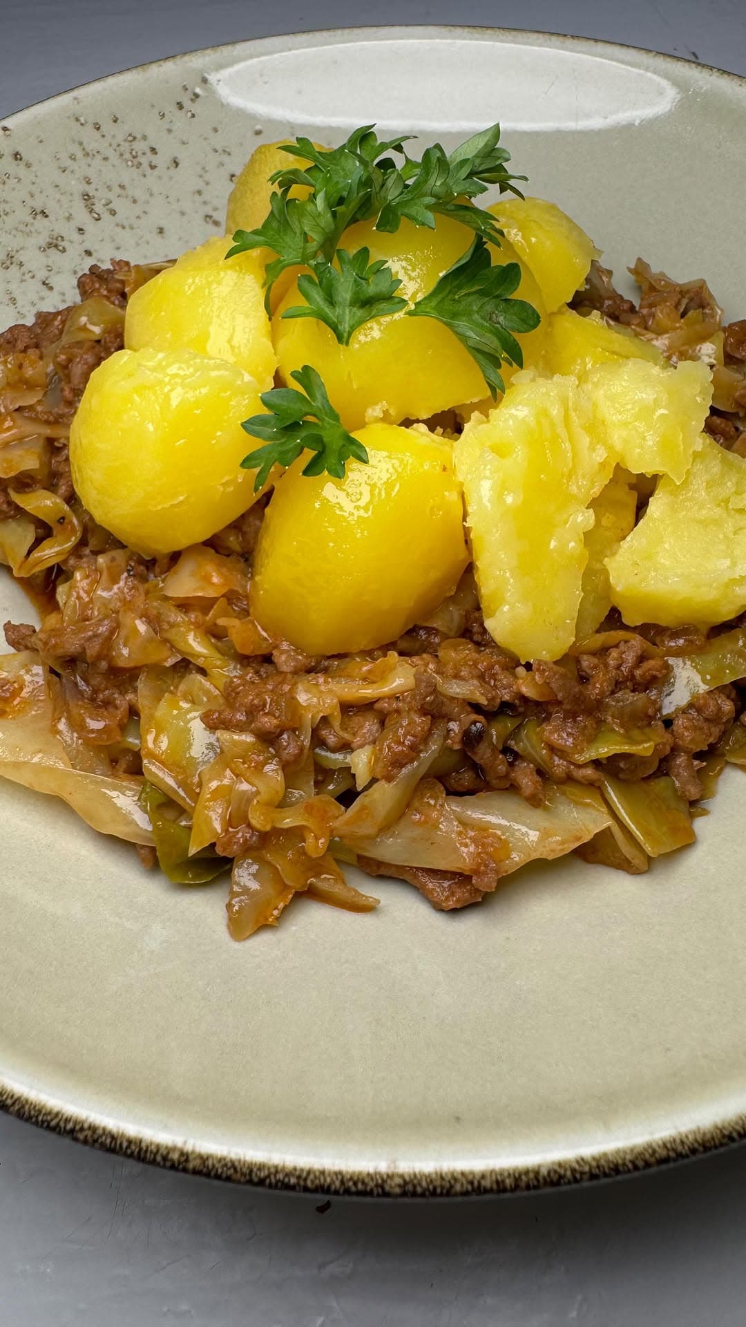 Spitzkohl-Hackfleischpfanne