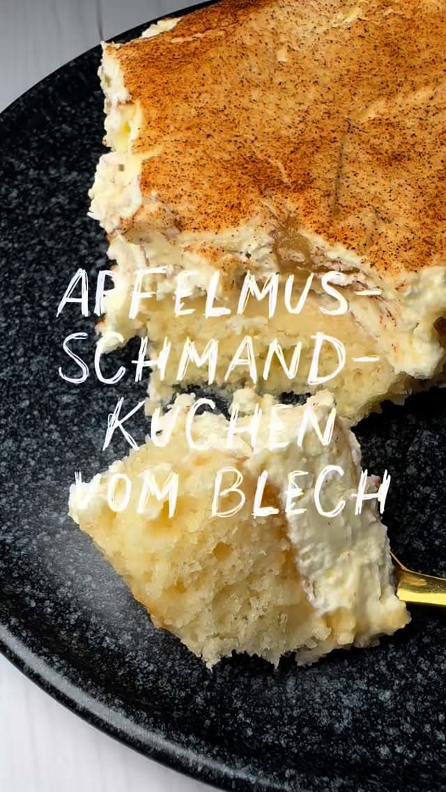 Apfelmus-Schmandkuchen vom Blech