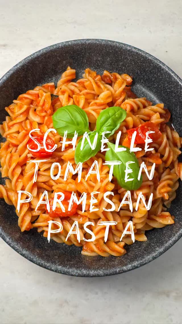 Schnelle Tomaten-Parmesan-Pasta