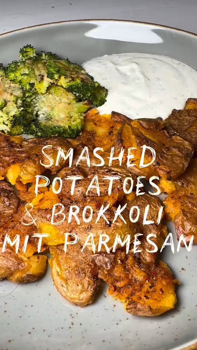 Smashed Potatoes & Brokkoli mit Parmesan
