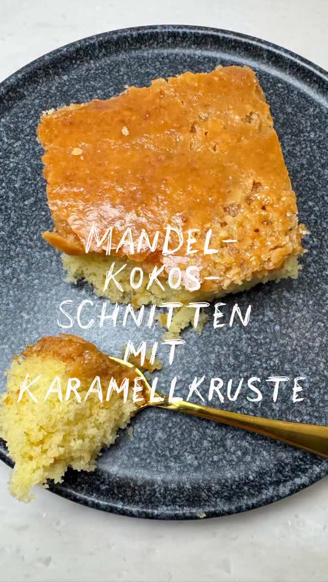 Mandel-Kokos-Schnitten mit Karamellkruste