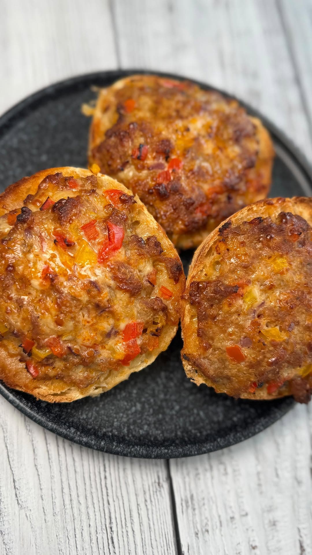 Pizza-Hackfleisch-Brötchen