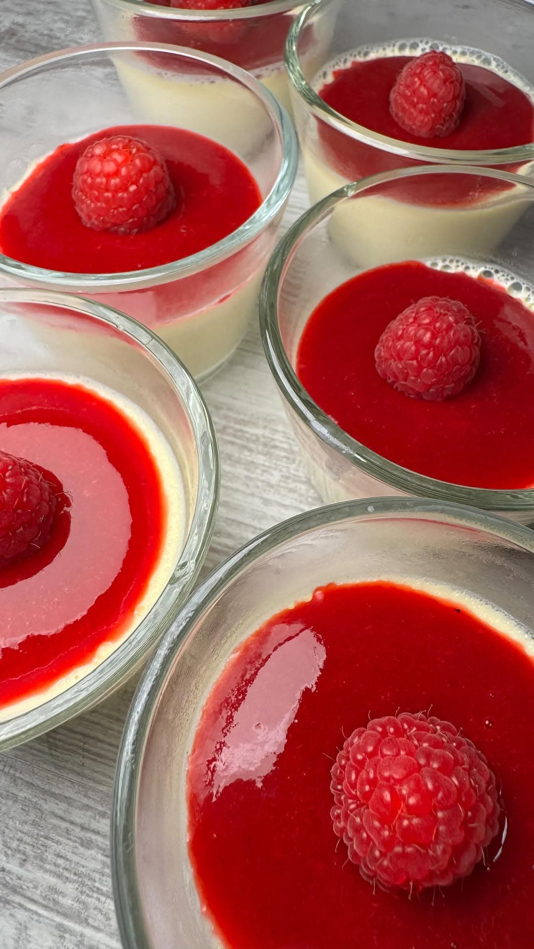 Weiße Schokoladen-Panna Cotta