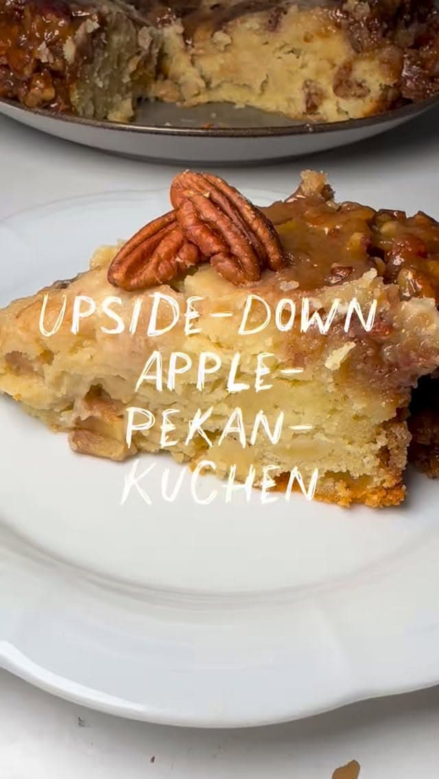 Upside-Down Apple-Pekan-Kuchen