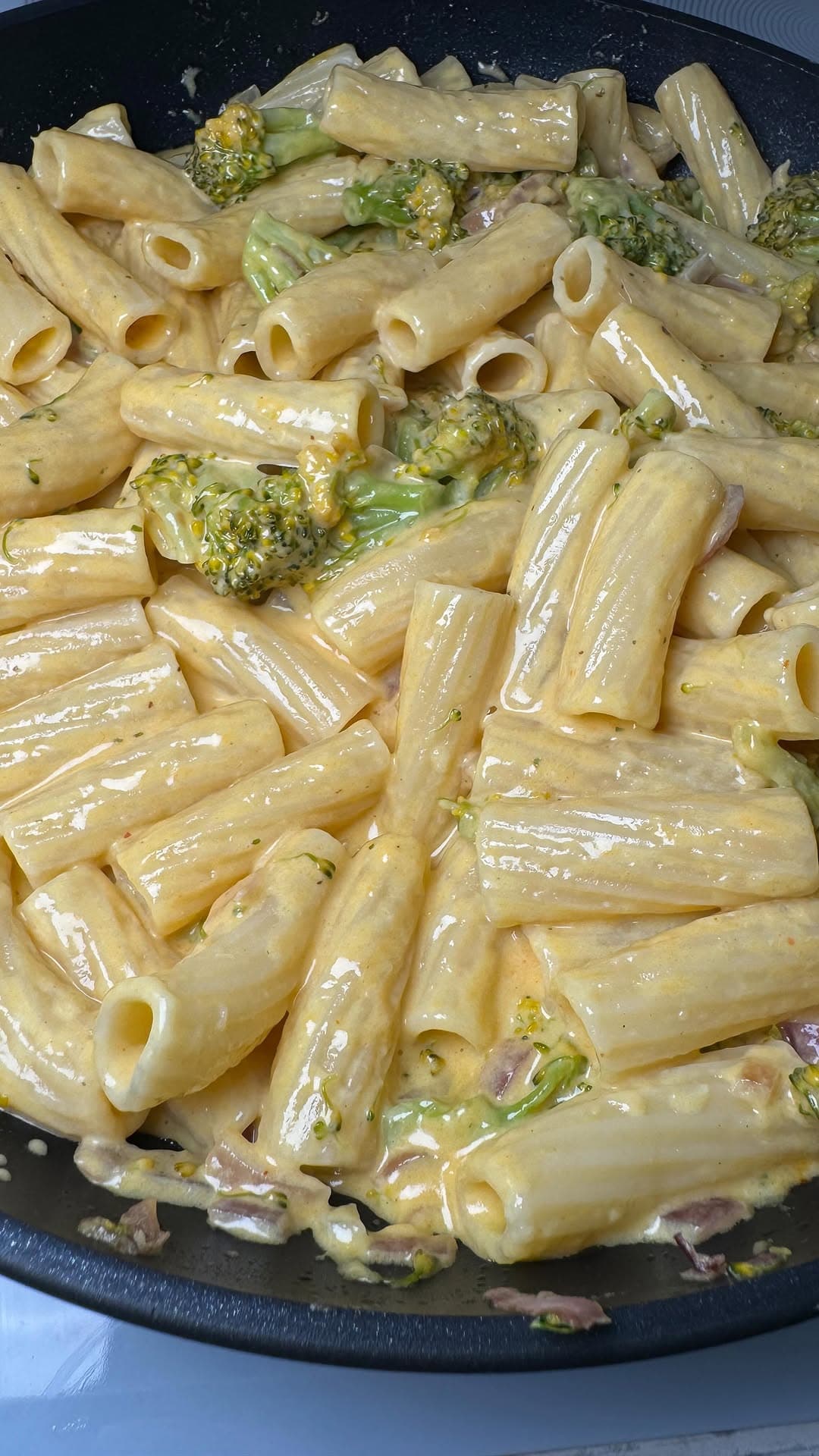 Brokkoli-Cheddar-Pasta